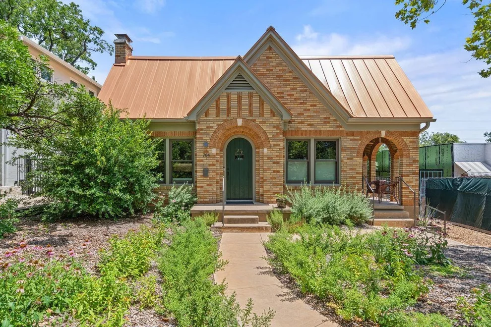 Unit for sale at 704 Texas Ave, Austin, TX 78705