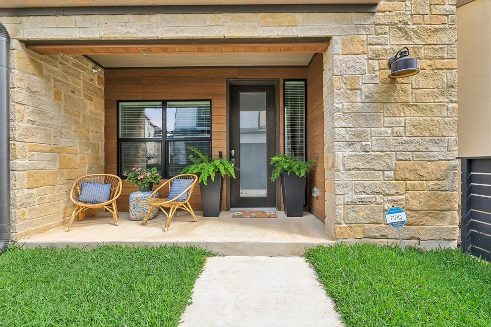 Unit for sale at 3901 Vantage DR, Austin, TX 78731