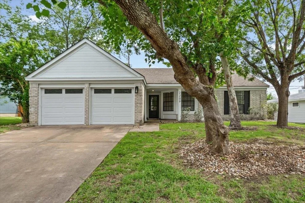 Unit for sale at 2209 Cedar Branch DR, Austin, TX 78727