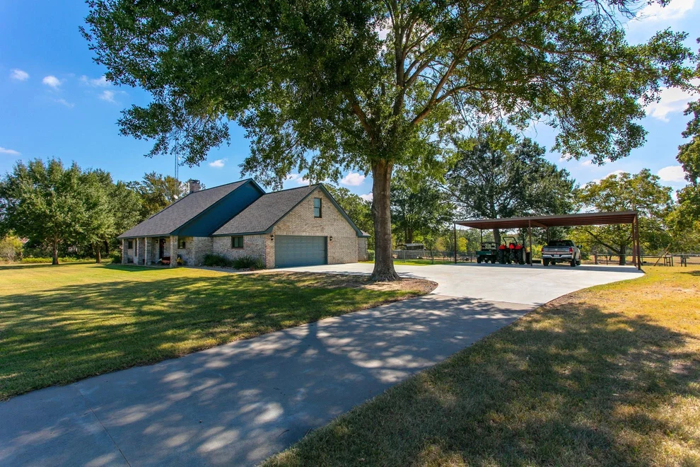 Unit for sale at 974 State Highway 21 Highway E, Caldwell, TX 77836