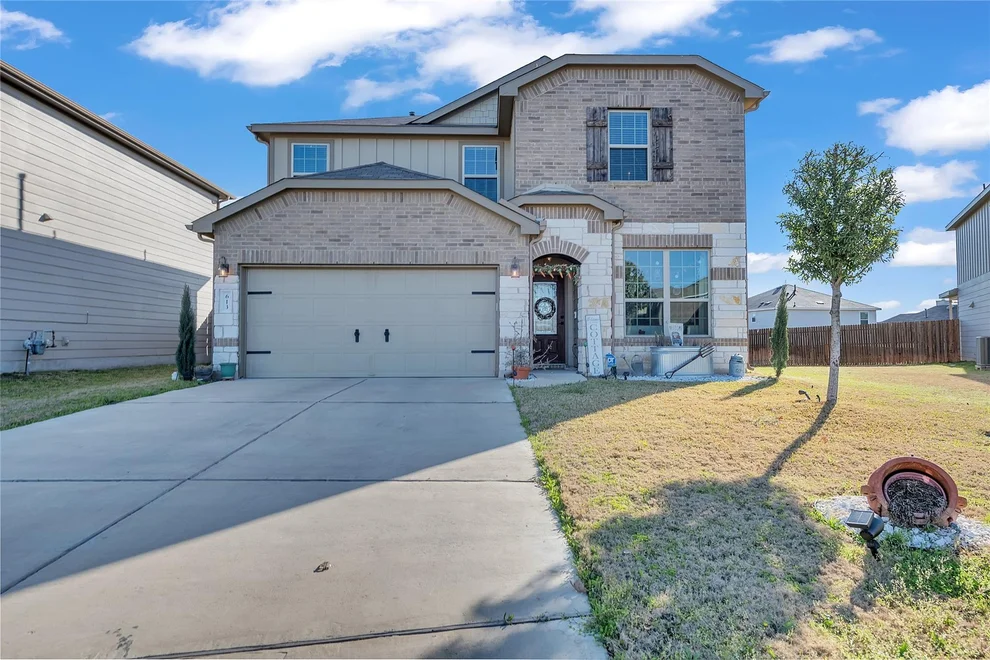 Unit for sale at 613 Whitman Ave, Georgetown, TX 78626
