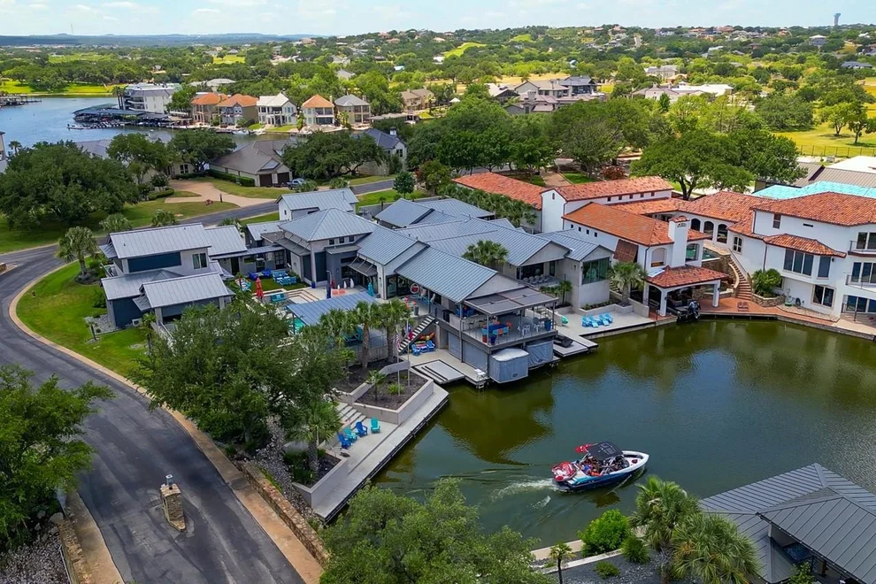 Unit for sale at 116 Wennmohs PL, Horseshoe Bay, TX 78657
