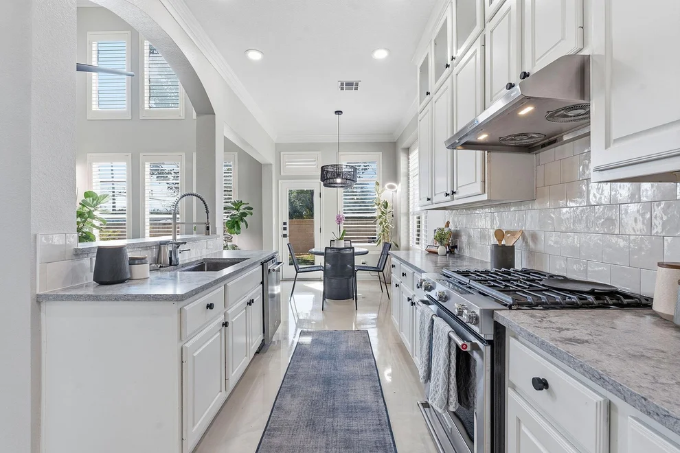 Unit for sale at 5000 Mission Oaks BLVD, Austin, TX 78735
