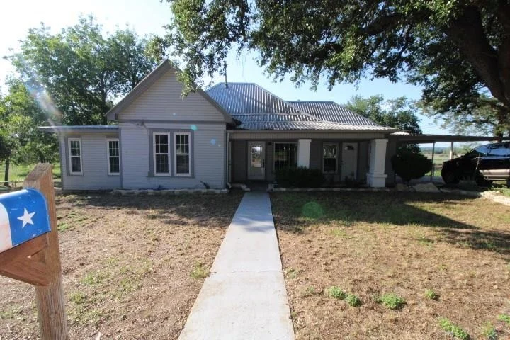 Unit for sale at 1411 Taylor ST, Lampasas, TX 76550
