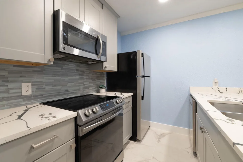 Unit for sale at 6501 E Hill DR, Austin, TX 78731
