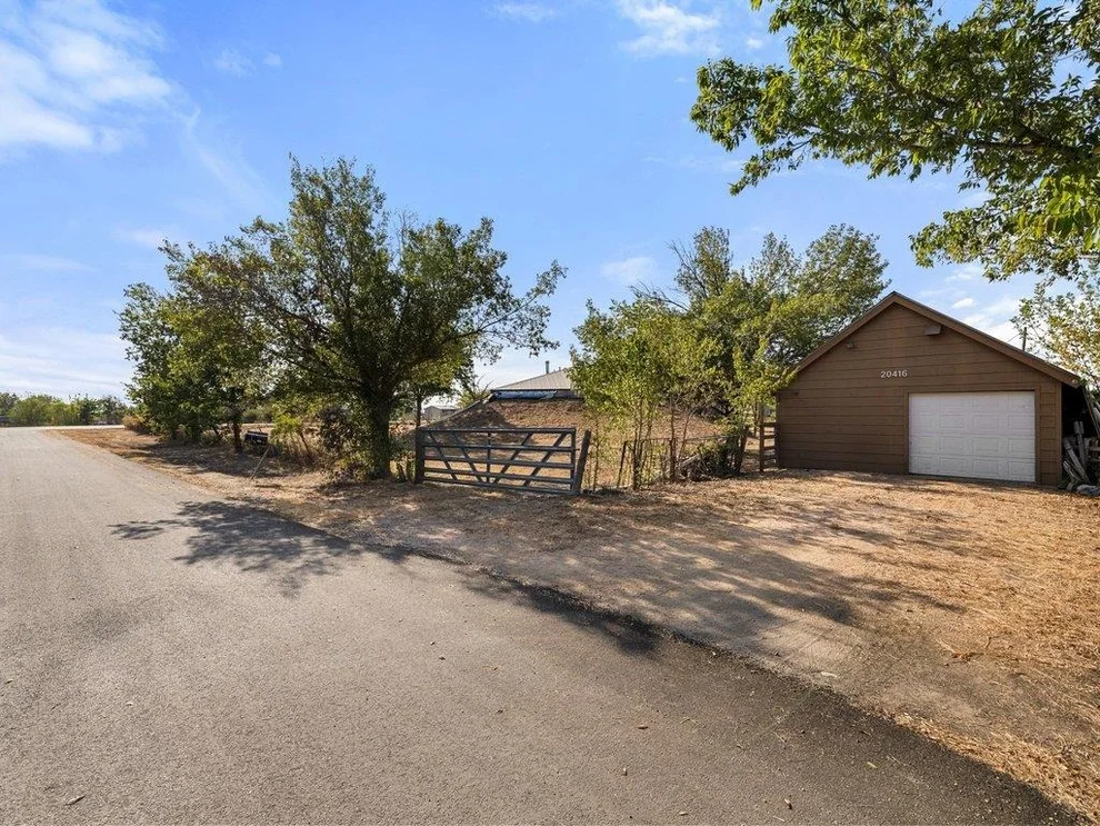 Unit for sale at 20416 Wilson RD, Coupland, TX 78615