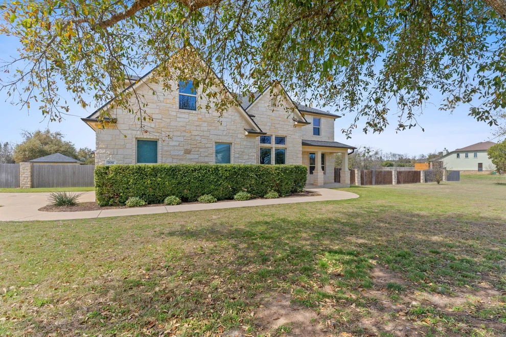 Unit for sale at 706 Speed Horse, Liberty Hill, TX 78642
