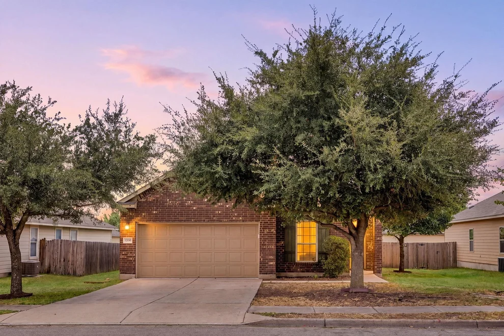Unit for sale at 1200 Reagan Wells DR, Hutto, TX 78634
