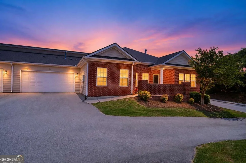 Unit for sale at 341 Villa Park Circle, Stone Mountain, GA 30087