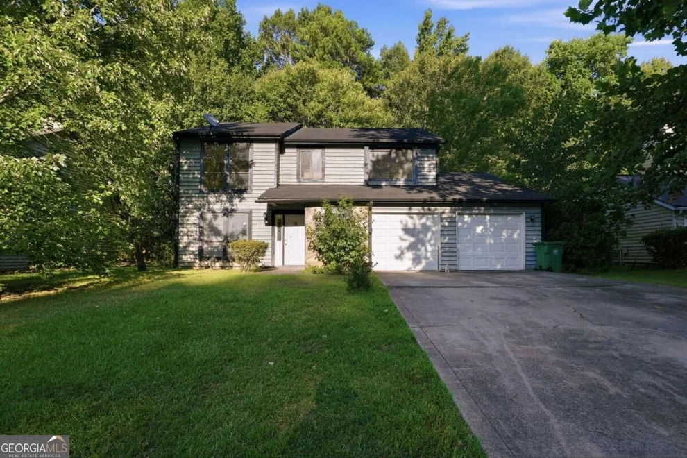 Unit for sale at 1001 Chapman Lane, Stone Mountain, GA 30088