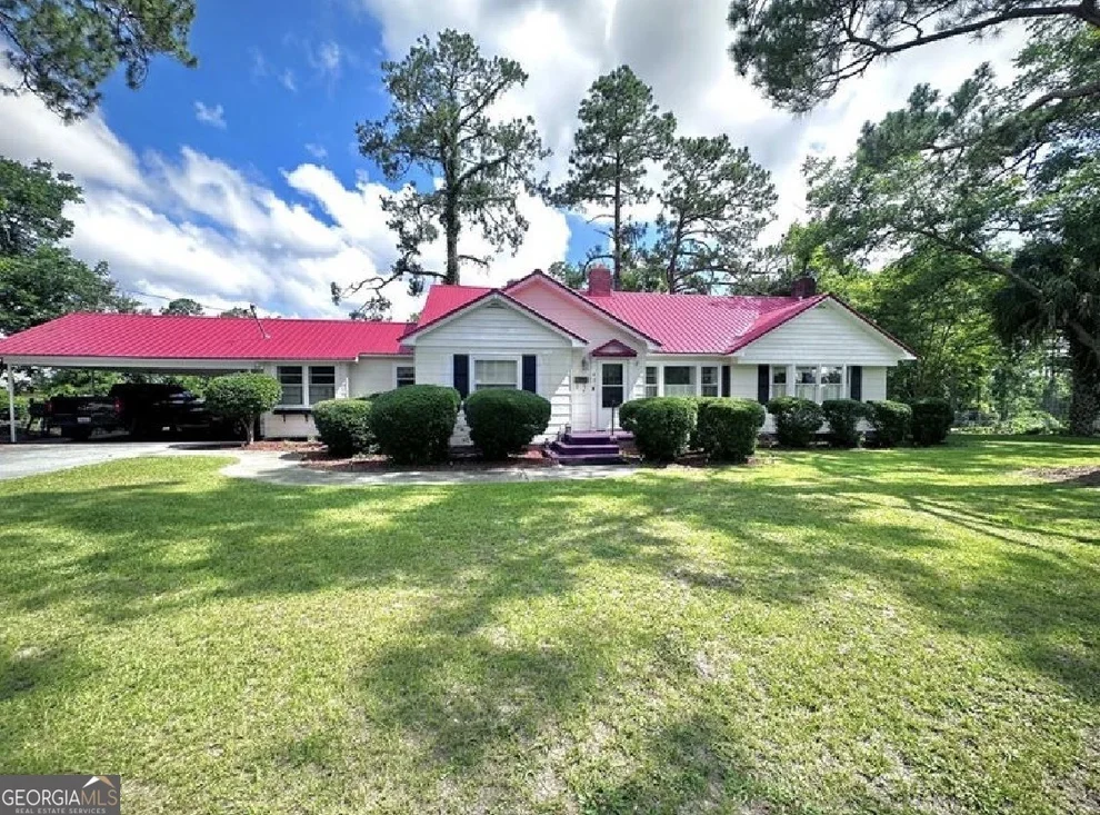Unit for sale at 401 Lee Street, Alma, GA 31510