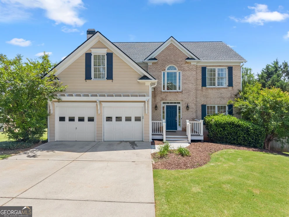 Unit for sale at 8455 Woodland View Drive, Gainesville, GA 30506