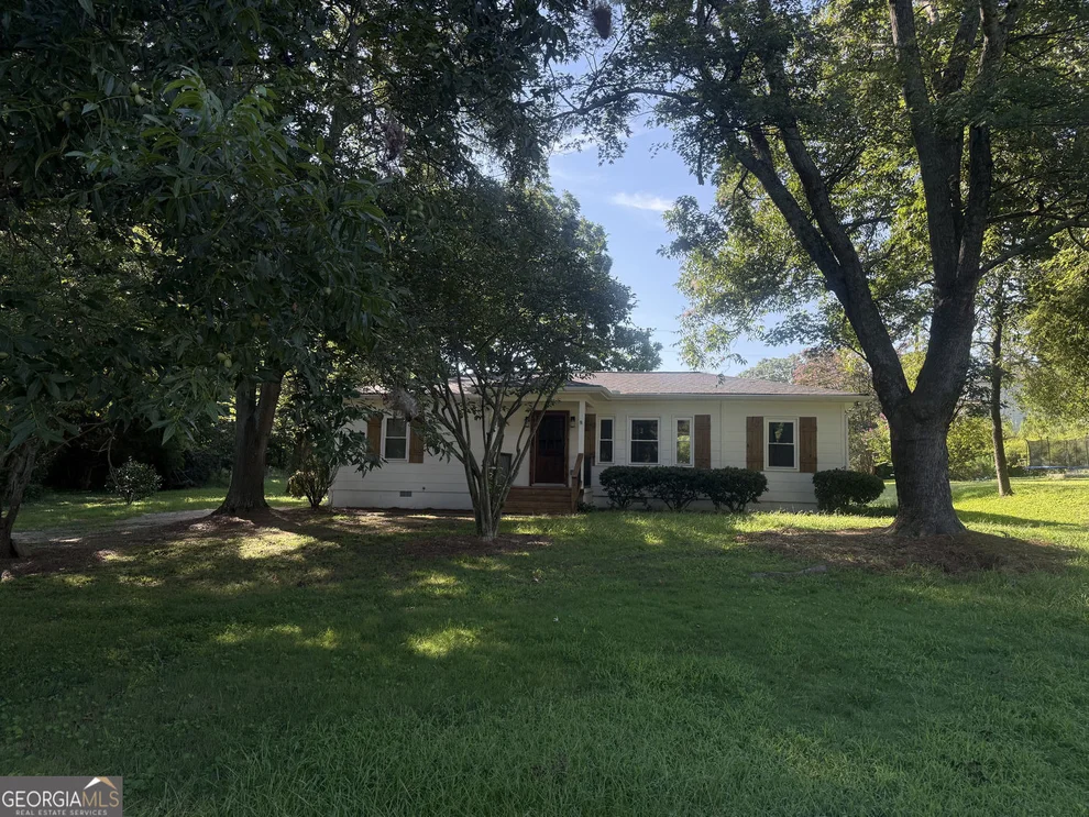 Unit for sale at 107 Lakeshore Circle, Braselton, GA 30517
