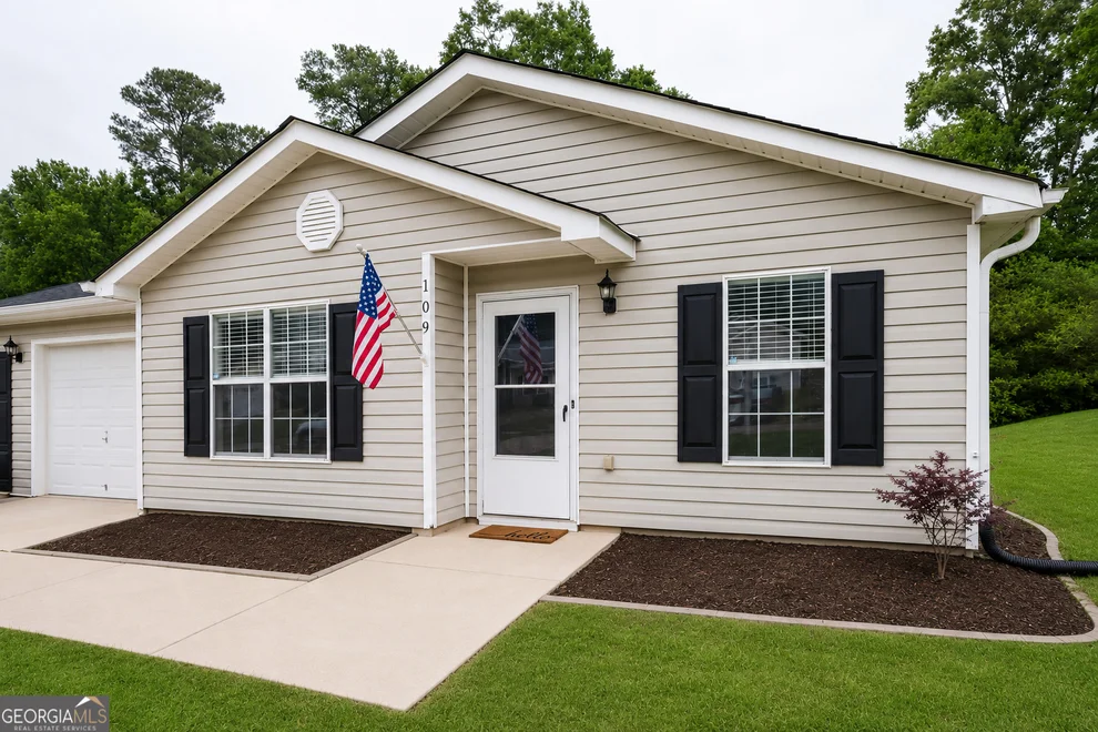 Unit for sale at 109 Ashley Oaks Drive, Barnesville, GA 30204