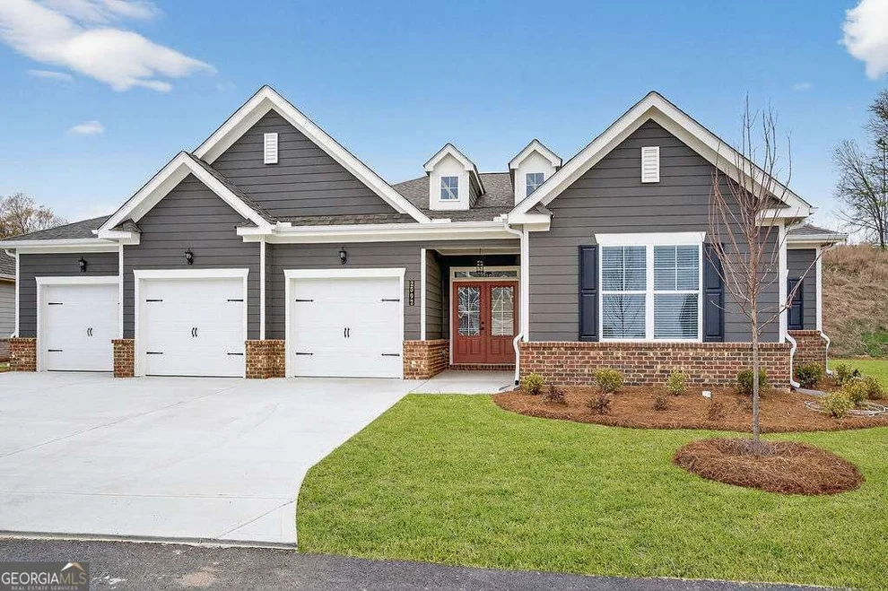 Unit for sale at 2592 Parkside Way, Gainesville, GA 30507