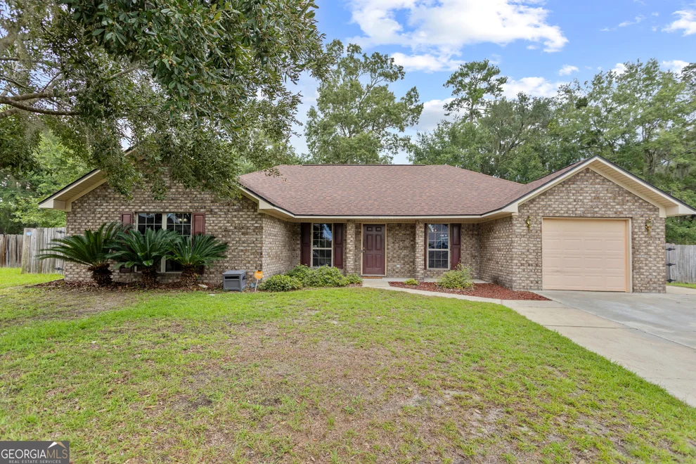 Unit for sale at 1010 Canton Court, Hinesville, GA 31313