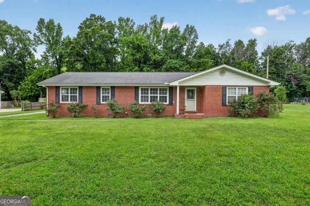 Unit for sale at 196 Summer Road, Tunnel Hill, GA 30755