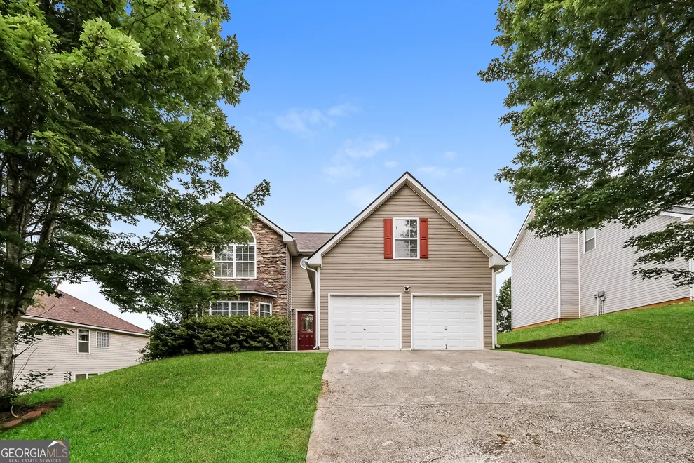Unit for sale at 3061 Berthas Overlook, Douglasville, GA 30135