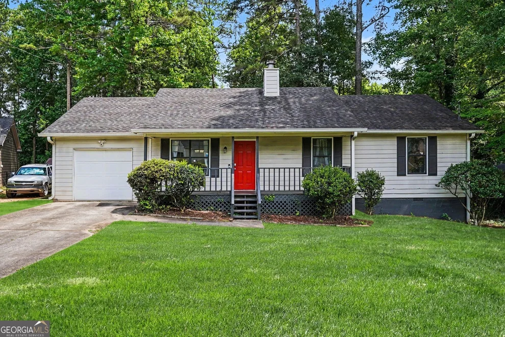 Unit for sale at 418 Sir Winston Court, Jonesboro, GA 30238