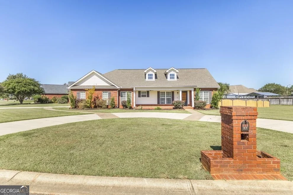 Unit for sale at 256 Ellicott Drive, Warner Robins, GA 31088