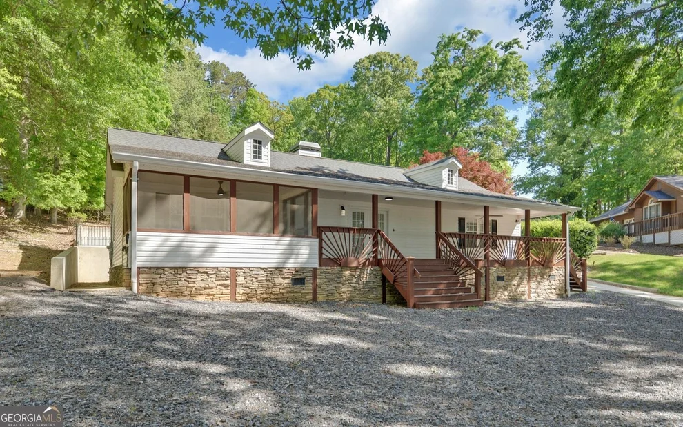 Unit for sale at 123 Ridgemore Circle, Toccoa, GA 30577