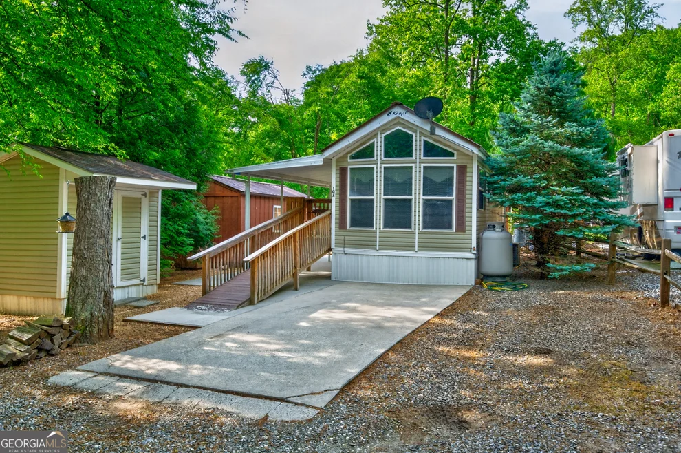 Unit for sale at 107 Riverside Place, Cleveland, GA 30528