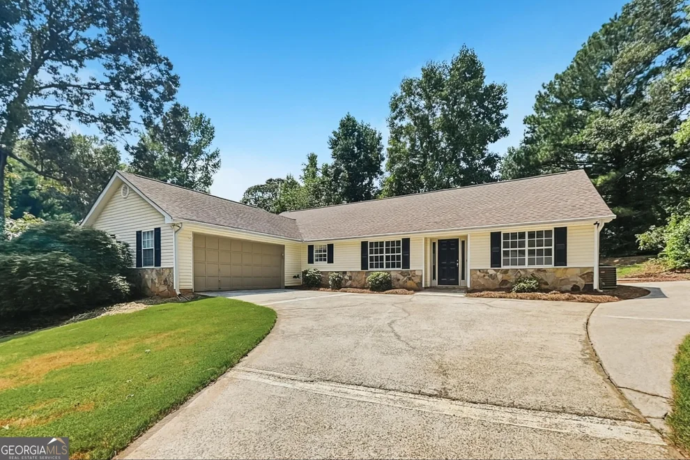 Unit for sale at 132 Edwards Way, Stockbridge, GA 30281