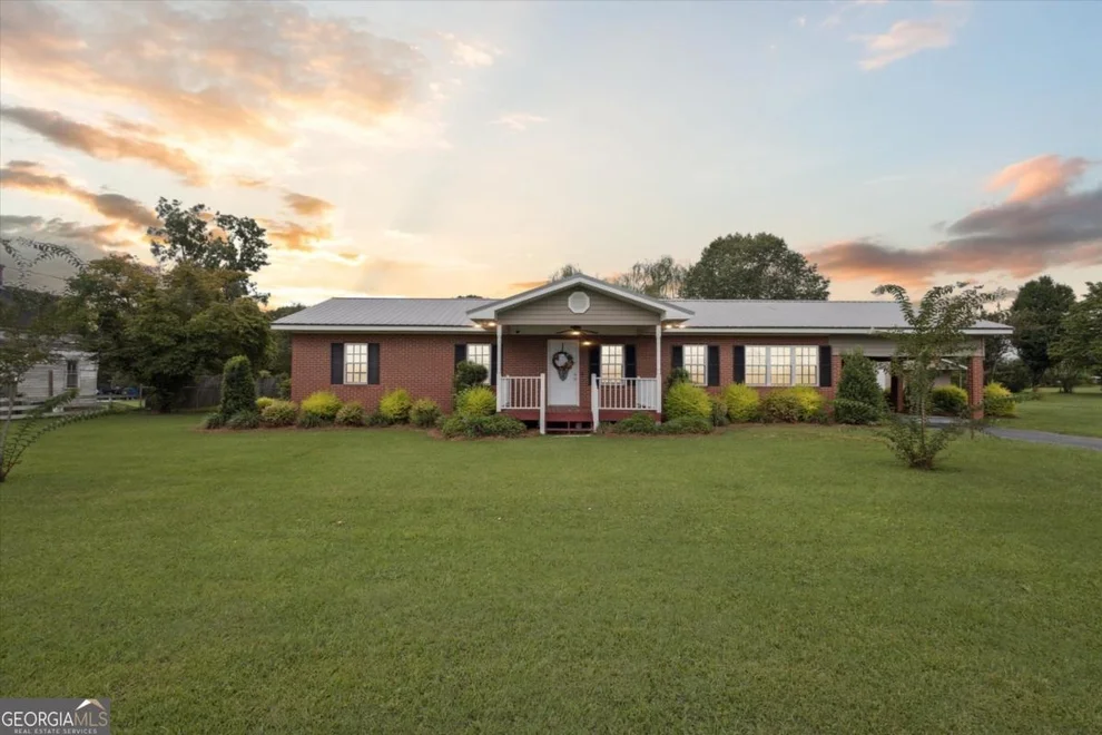 Unit for sale at 2195 Montgomery Street, Kite, GA 31049