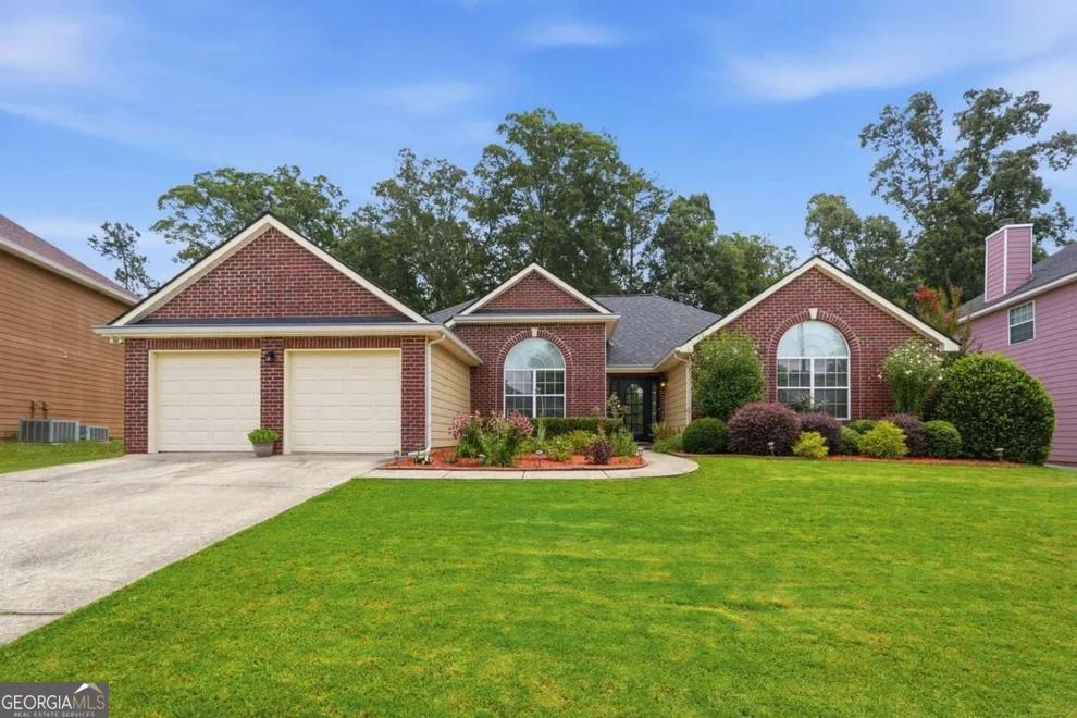 Unit for sale at 5511 Mudlark Circle, Powder Springs, GA 30127