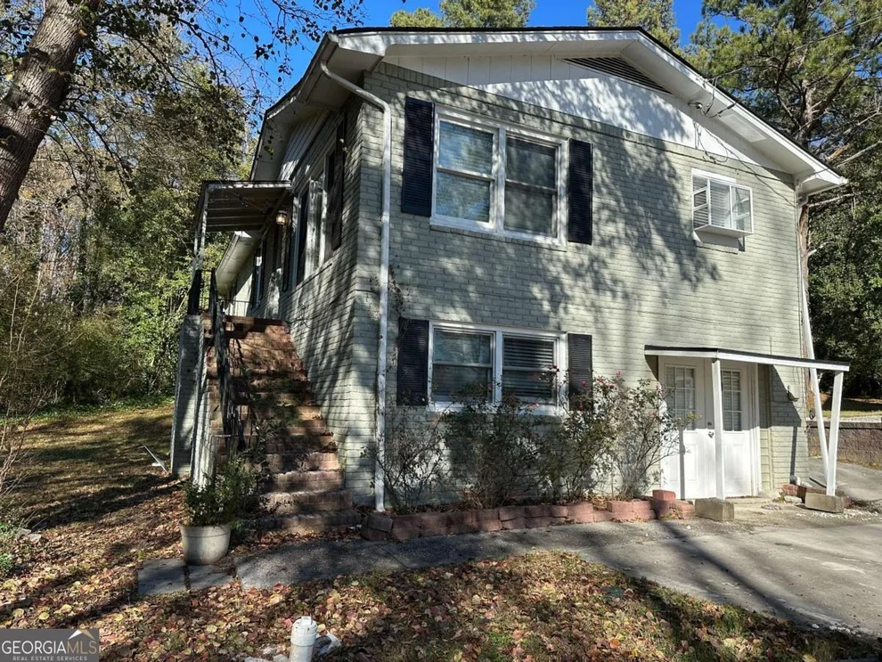 Unit for sale at 915 Lake Drive, Snellville, GA 30039