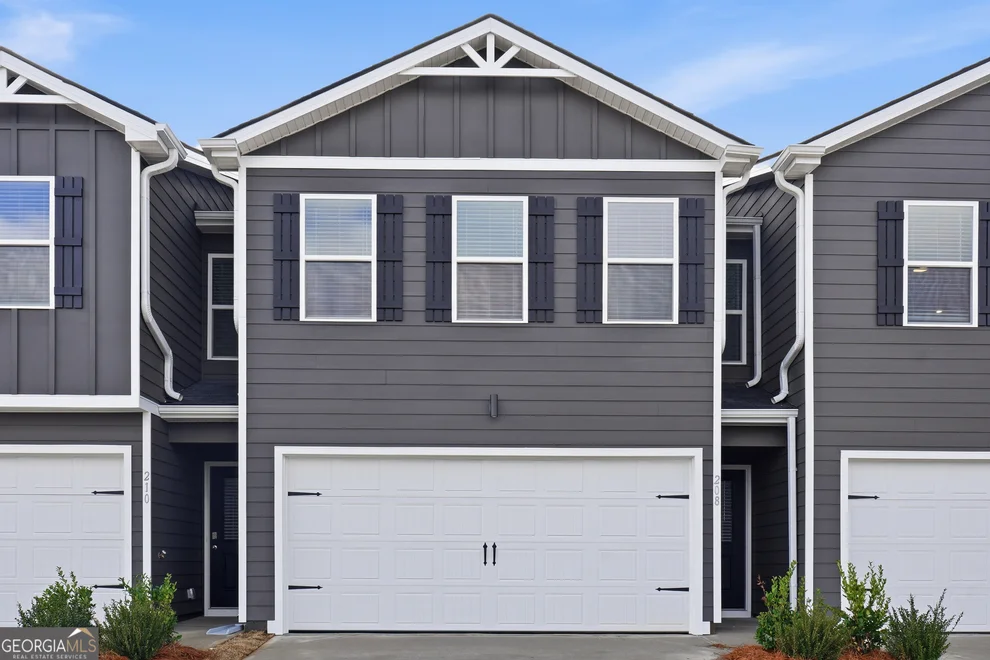 Unit for sale at 218 Norchester Avenue, Hogansville, GA 30230