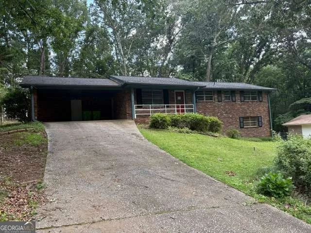 Unit for sale at 5835 S Bear Drive, Douglasville, GA 30135