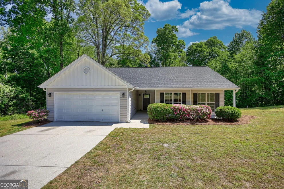 Unit for sale at 854 Hawk Creek Trail, Winder, GA 30680