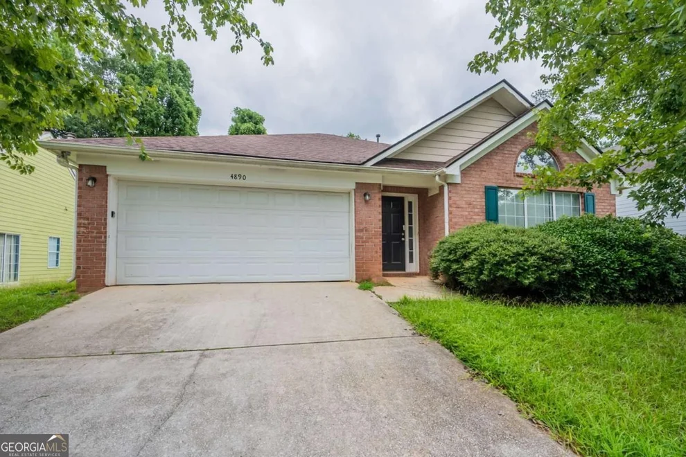 Unit for sale at 4890 Wilkins Station Drive, Decatur, GA 30035
