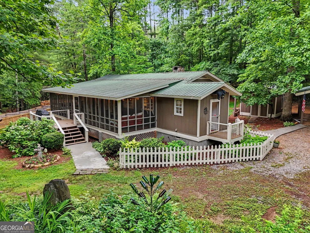 Unit for sale at 5637 Murray Cove Road, Tiger, GA 30576