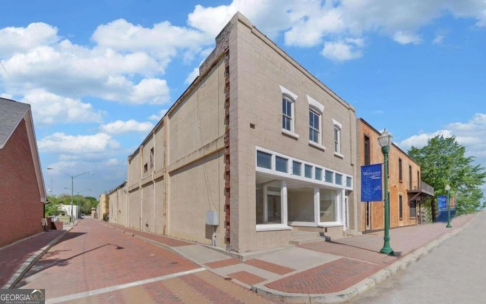 Unit for sale at 111 N Sage Street, Toccoa, GA 30577