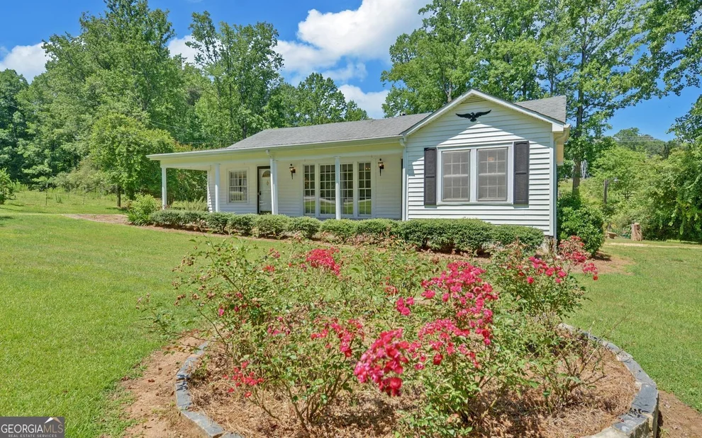 Unit for sale at 403 North Avenue, Eastanollee, GA 30538