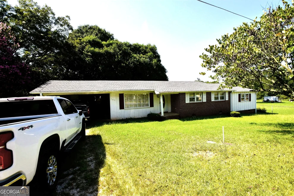 Unit for sale at 163 Third Street, Lavonia, GA 30553