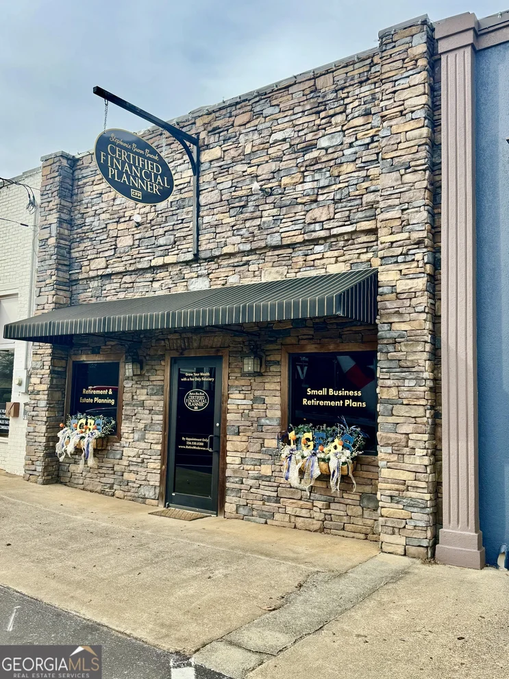 Unit for sale at 23 Main Street, Wedowee, AL 36278