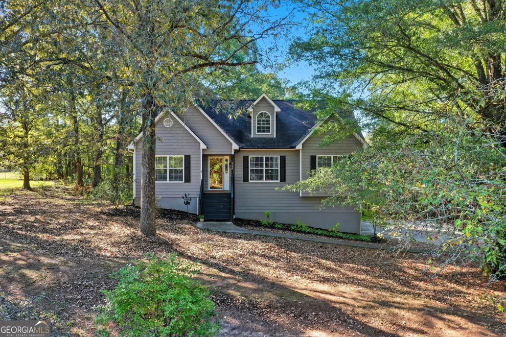 Unit for sale at 309 Amberwood Court, Euharlee, GA 30145