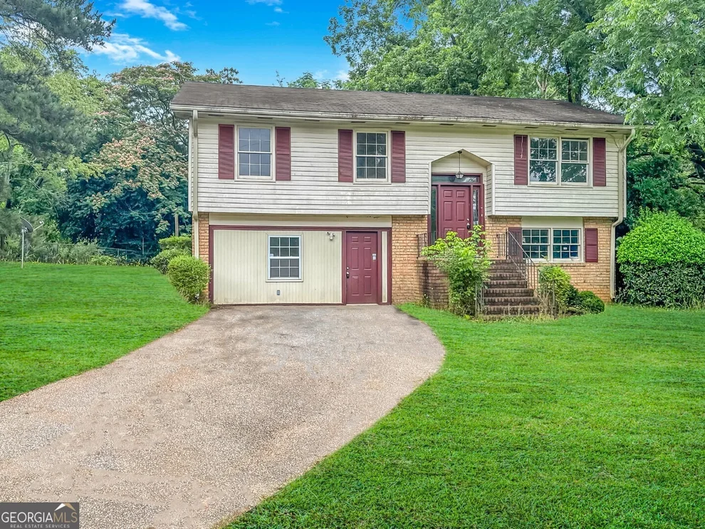 Unit for sale at 121 Kenwood Drive, Athens, GA 30601