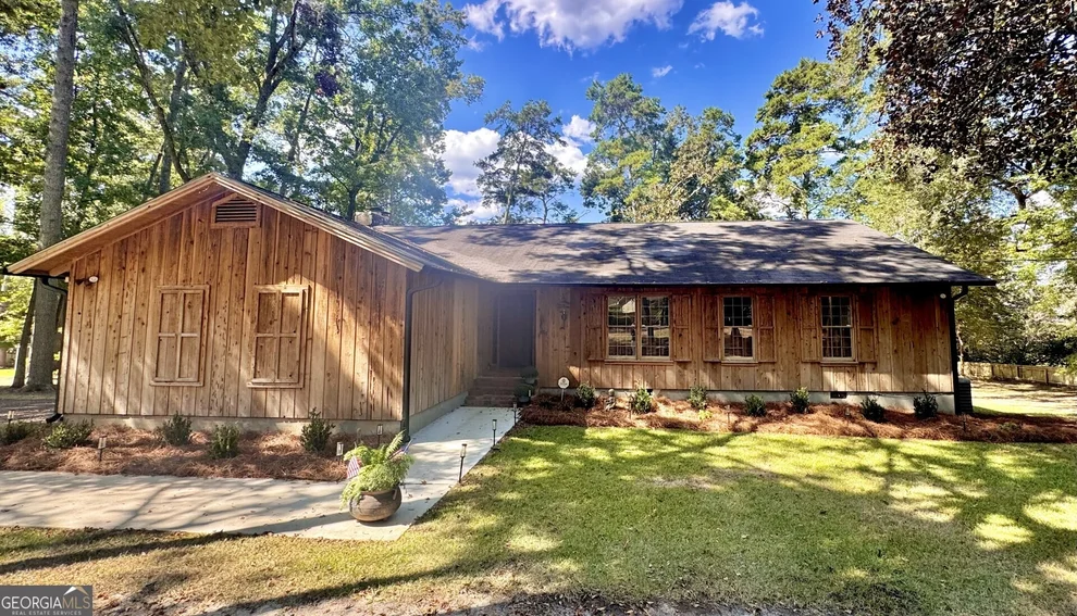 Unit for sale at 289 Lake Trace Drive, Thomasville, GA 31757
