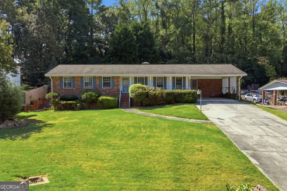Unit for sale at 2710 Tanglewood Trail, Atlanta, GA 30344