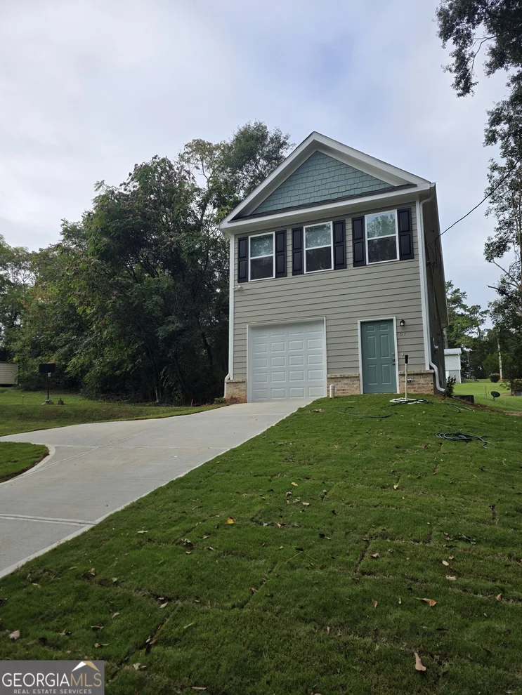 Unit for sale at 67 Woodbine Street, Commerce, GA 30529