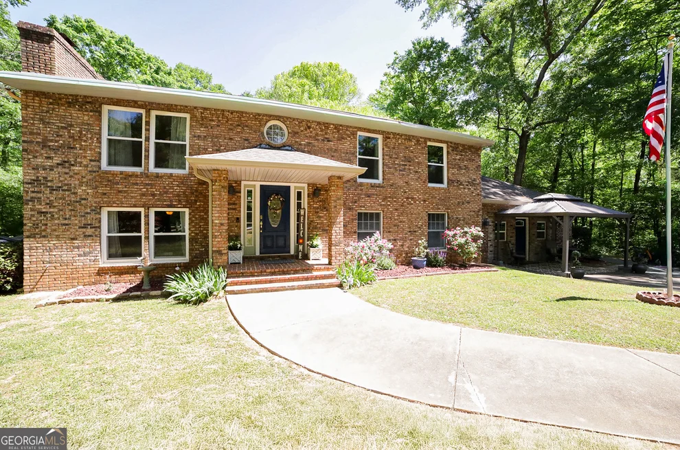 Unit for sale at 298 Hudson River Drive, Commerce, GA 30530
