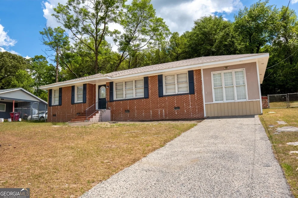 Unit for sale at 3319 Mohawk Road, Macon, GA 31217