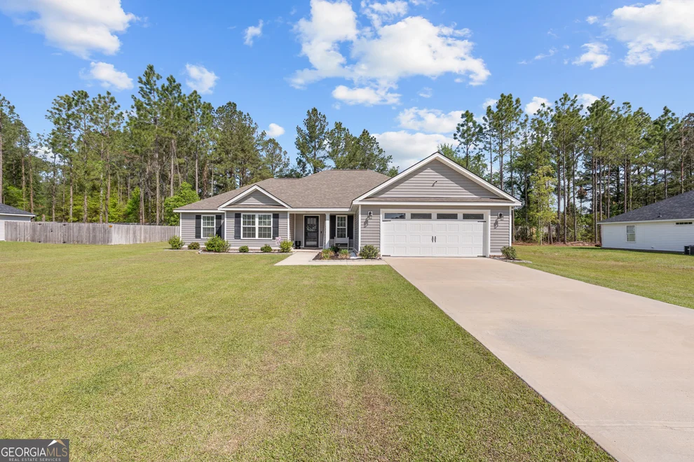 Unit for sale at 335 Tallulah Bend, Ellabell, GA 31308