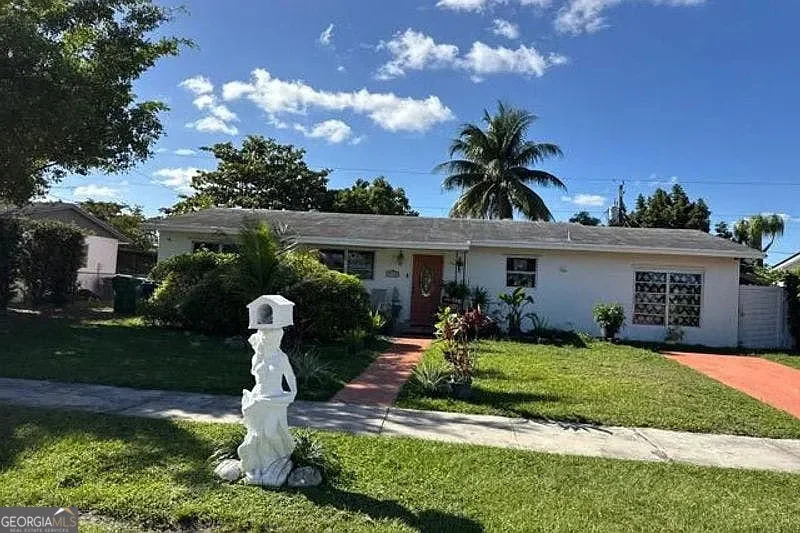 Unit for sale at 17110 SW 117th Avenue, Miami, FL 33177