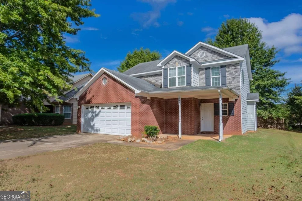 Unit for sale at 493 Cathedral Drive, Mcdonough, GA 30253