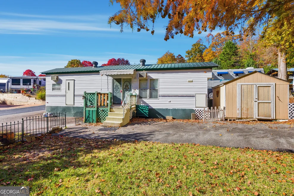 Unit for sale at 107 Holiday Loop, Cleveland, GA 30528